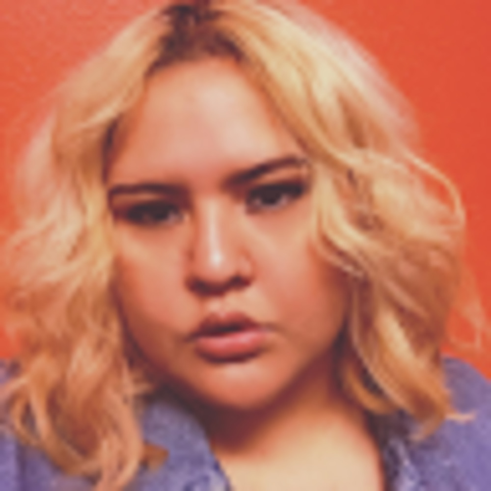 Meet your Posher, Simone
